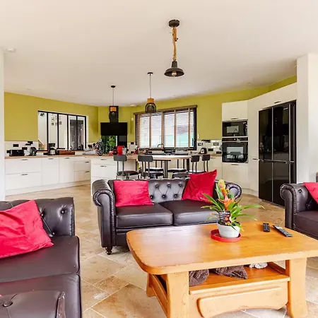 Maison D'architecte Avec Piscine Chauffée Et Parc Sécurisé - Fr-1-410-487 Hébergement de vacances