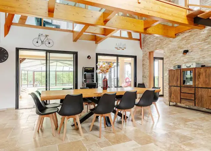 Maison D'architecte Avec Piscine Chauffee Et Parc Securise - Fr-1-410-487 *